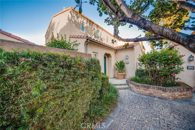 70 Latitude in Irvine, CA - Building Photo