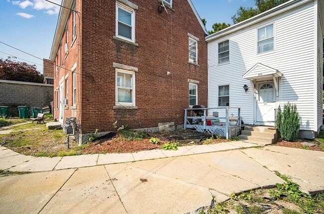 815-819-819 River St in Fitchburg, MA - Building Photo - Building Photo