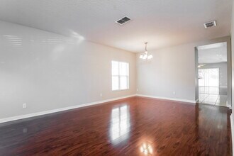 7211 Wakeview Dr in Davenport, FL - Building Photo - Building Photo