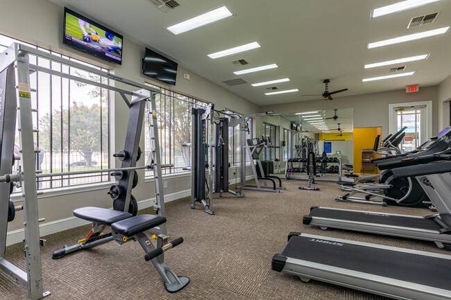 Westmount at Eldridge in Houston, TX - Building Photo - Interior Photo