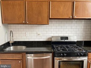 1338 Wisconsin Ave NW in Washington, DC - Building Photo - Building Photo