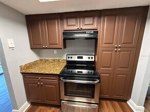 4741 S Texas Ave in Orlando, FL - Building Photo - Building Photo