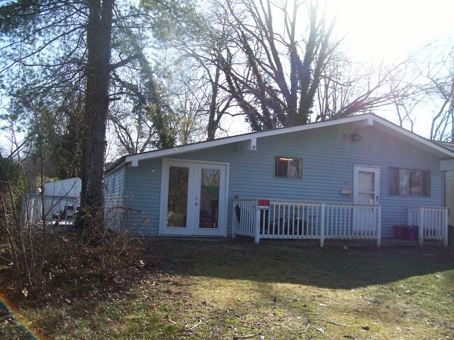 430 N Roosevelt St in Bloomington, IN - Building Photo - Building Photo