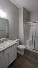 640 Treadway Blvd in Sheffield Lake, OH - Building Photo - Building Photo