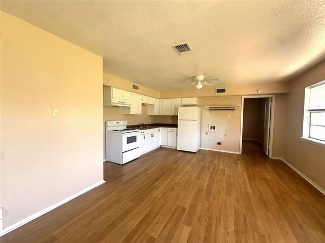 1808 Spring Lake W in Brownwood, TX - Building Photo - Building Photo