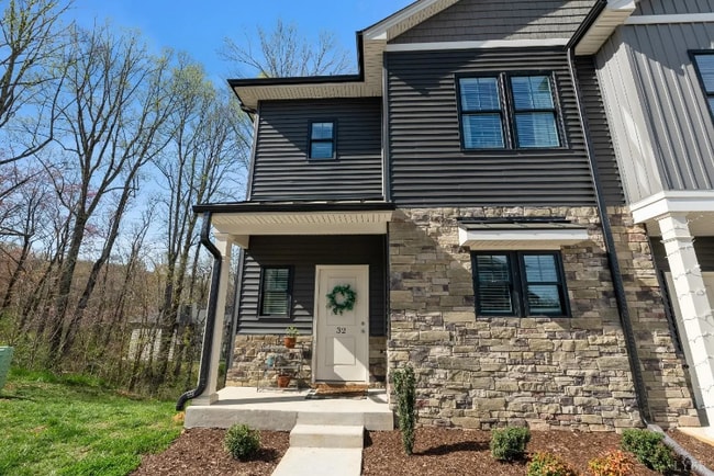 property at 32 English Commons Dr