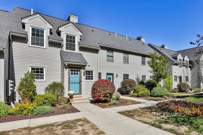 6 Veterans Rd in Amherst, NH - Building Photo - Building Photo