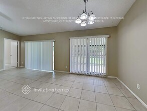 1737 Lakeview Village Dr in Brandon, FL - Building Photo - Building Photo