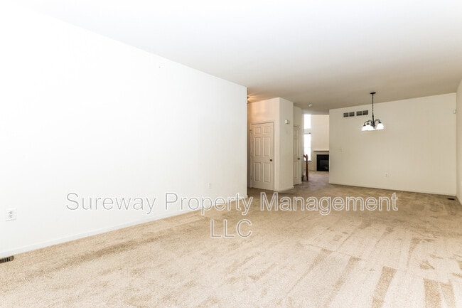 158 Chancellor Dr in Deptford, NJ - Building Photo - Building Photo