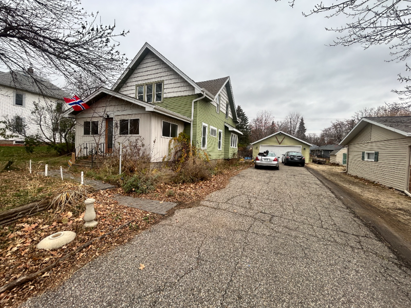 82 High Ave in Gaylord, MN - Building Photo