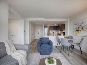 5 Pennsylvania Plaza in New York, NY - Building Photo - Building Photo