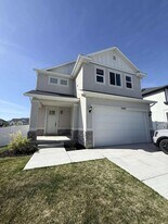 1467 Holland Dr in Saratoga Springs, UT - Building Photo