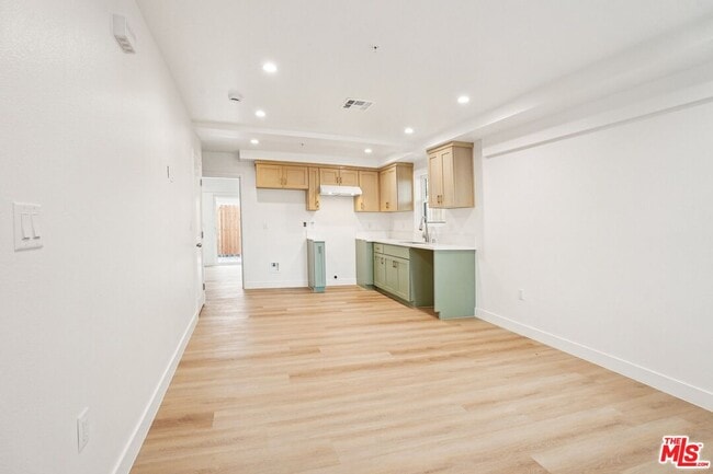 1185 Leighton Ave in Los Angeles, CA - Building Photo - Building Photo