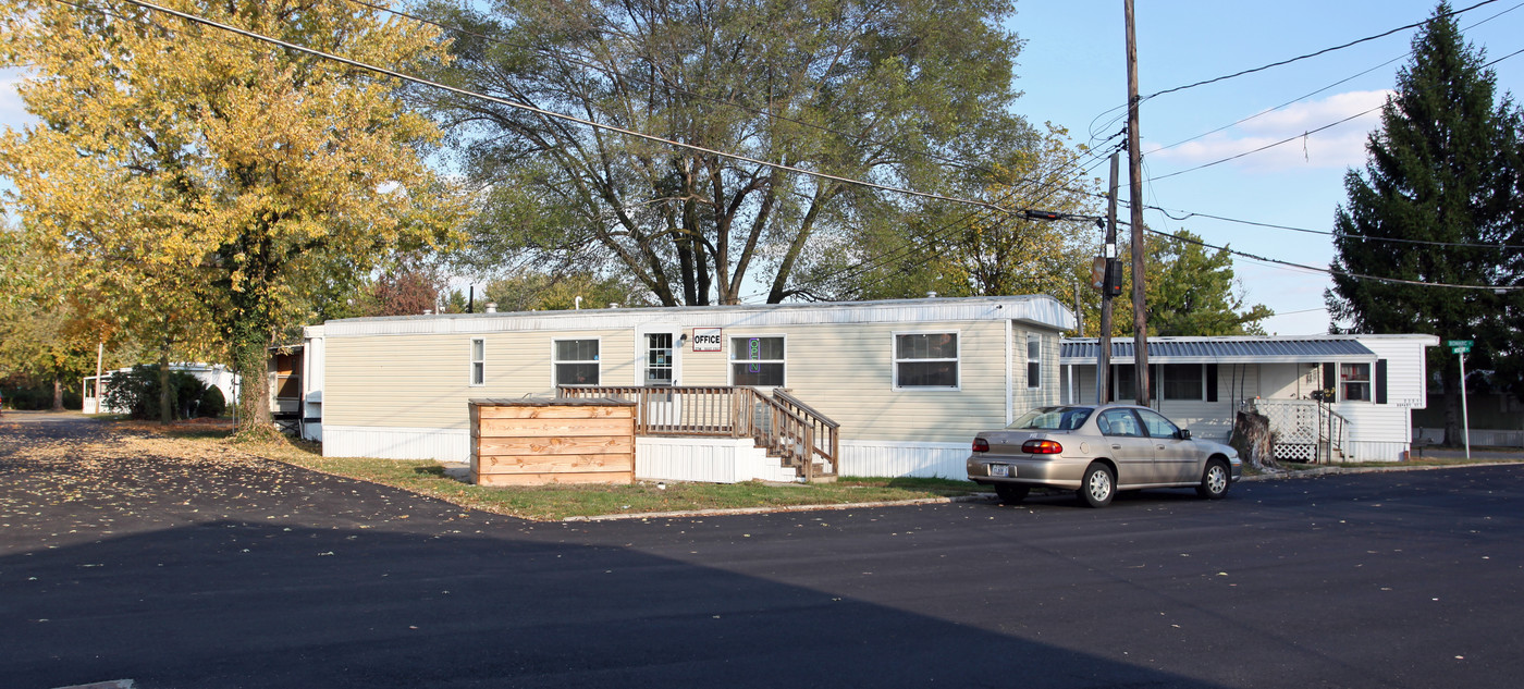 McMahan's Mobile Home Park in Dayton, OH - Foto de edificio