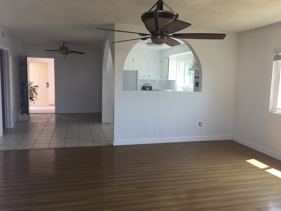 933 6th St, Unit 8 in Santa Monica, CA - Building Photo