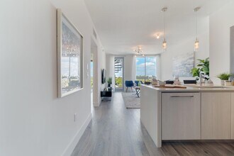 111 SE 1st Ave, Unit 512 in Delray Beach, FL - Building Photo - Building Photo