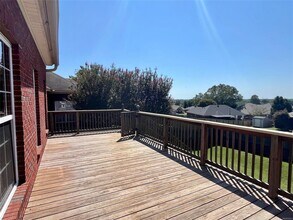 613 Castle Brook Dr in Prattville, AL - Foto de edificio - Building Photo