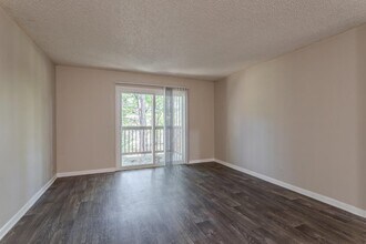 The Residences at Stonebrook Apartment Homes in Nashville, TN - Foto de edificio - Building Photo