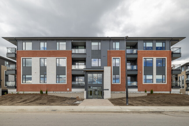 Wateridge Village Luxury Rentals in Ottawa, ON - Building Photo - Building Photo