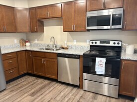 Charleston Square Apartments in Columbus, IN - Building Photo