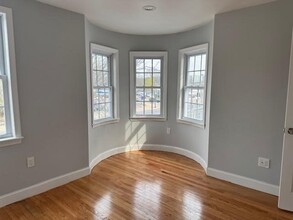 1553 Blue Hill Ave in Boston, MA - Building Photo - Building Photo