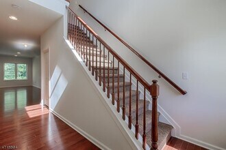 6 Di Edwardo Ct in Parsippany Troy Hills, NJ - Building Photo - Building Photo