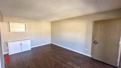 351-355 I Street in Chula Vista, CA - Building Photo - Interior Photo