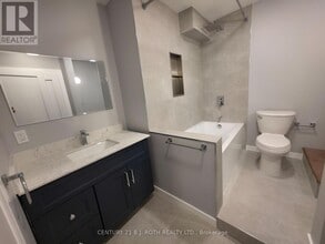 82 Albert St N in Orillia, ON - Building Photo - Building Photo