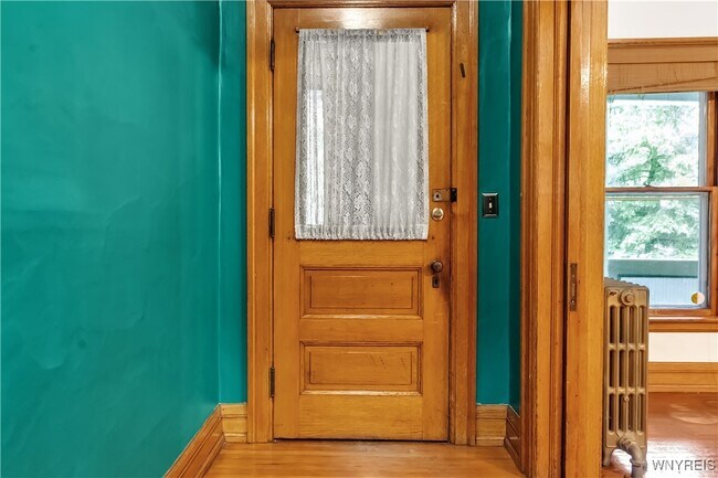 110 Ashland Ave in Buffalo, NY - Building Photo - Building Photo