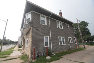 3907-3909 7th Ave in Rock Island, IL - Building Photo