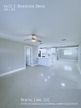 4432 E Riverside Dr in Ft. Myers, FL - Building Photo - Building Photo