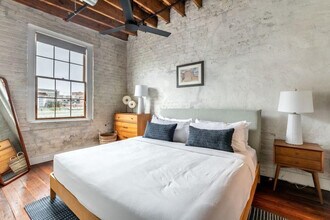 315 Girod St in New Orleans, LA - Building Photo - Building Photo