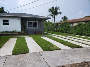 1170 NE 111th St in Miami, FL - Building Photo - Building Photo