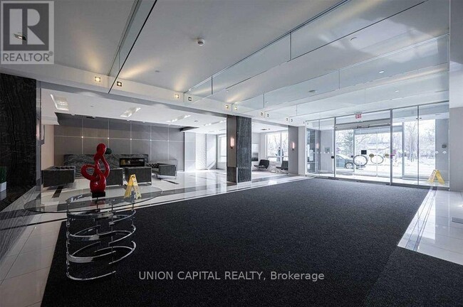 7165-7165 Yonge St in Vaughan, ON - Building Photo - Building Photo