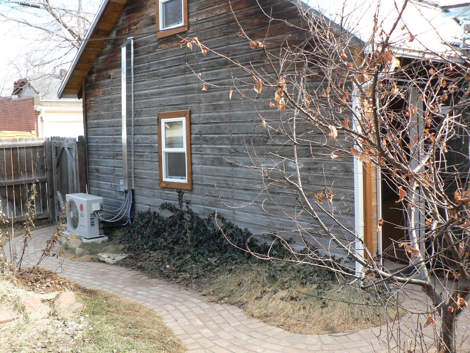1850 S Marion St, Unit BackBasement in Denver, CO - Foto de edificio