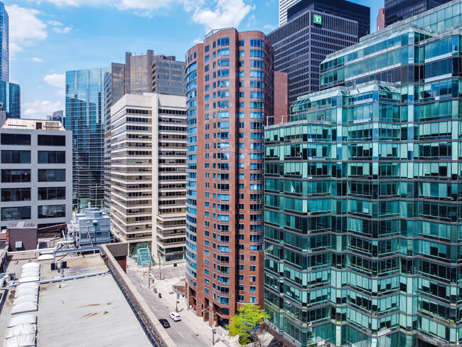 Empire Plaza Condominiums in Toronto, ON - Building Photo - Building Photo