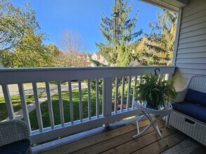 70 Loch Ln in Roxbury Township, NJ - Building Photo - Building Photo