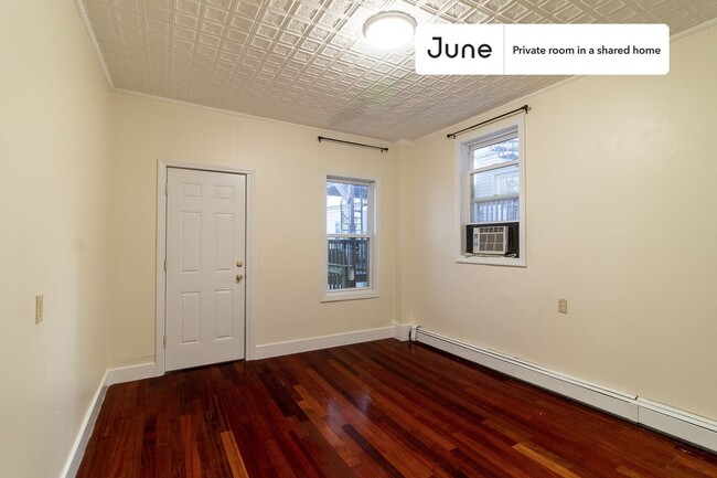 Private bedroom in 4 bed/2 bath Home in Boston, MA - Building Photo - Building Photo