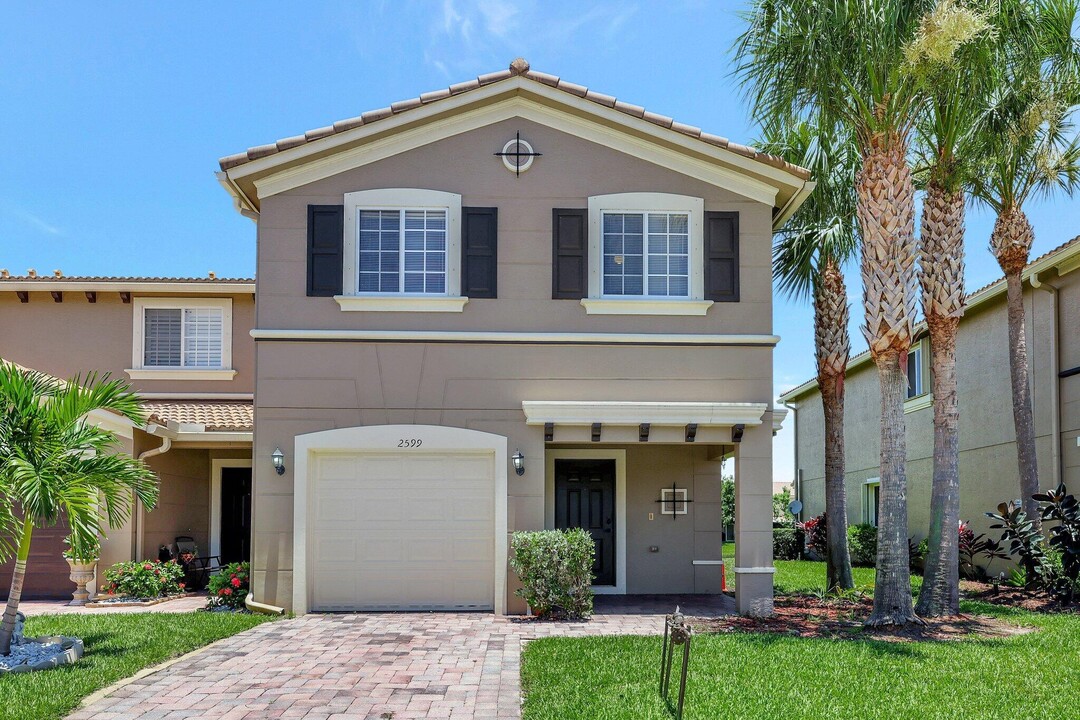 2599 Marshfield Ct in Port St. Lucie, FL - Building Photo