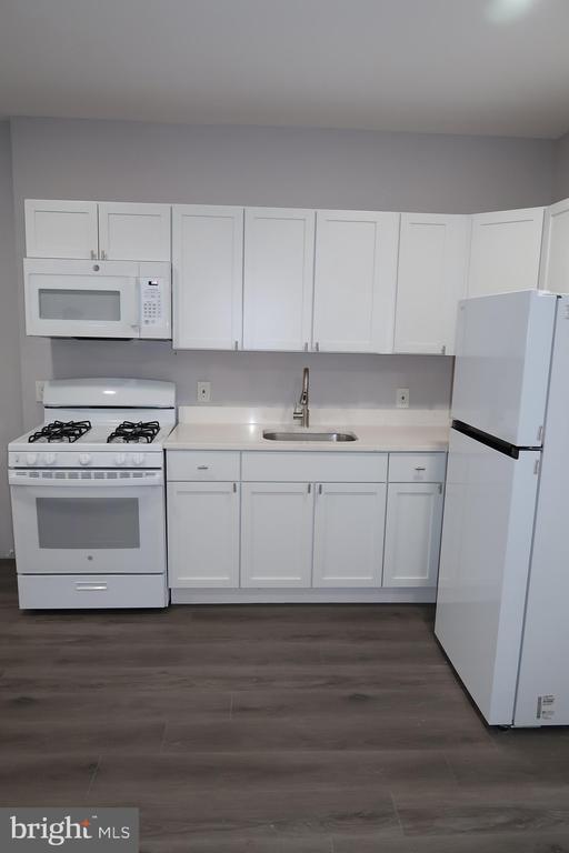 2833 Brendan Ave in Baltimore, MD - Building Photo - Building Photo