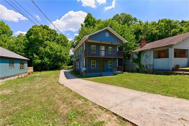 property at 987 Dimmock St SW