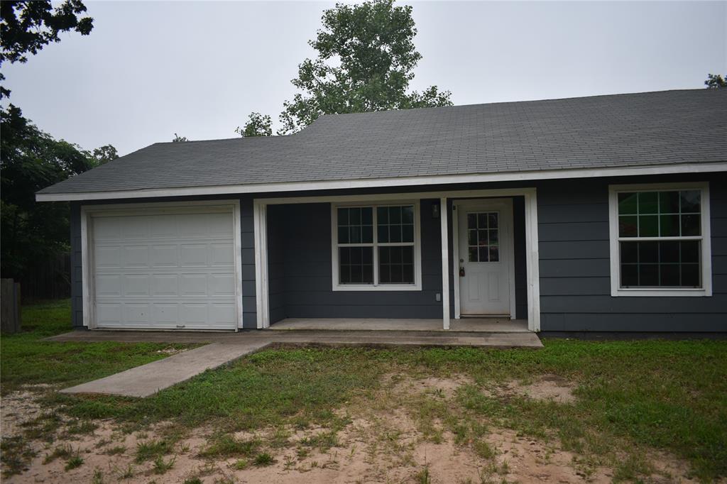 142 Voss Pkwy in Cedar Creek, TX - Building Photo