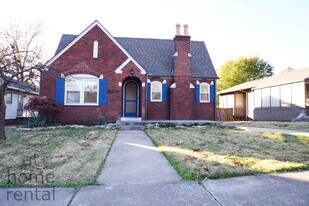 1740 S Yorktown Ave in Tulsa, OK - Building Photo