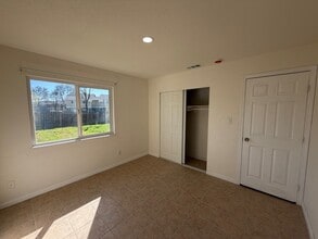 1534 Nadine Ave in Modesto, CA - Building Photo - Building Photo