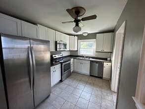 2690 Hatton Rd in Auburn Hills, MI - Building Photo - Building Photo