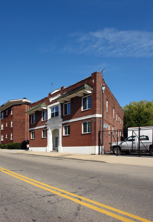 35-37 Merriman Rd in Akron, OH - Building Photo