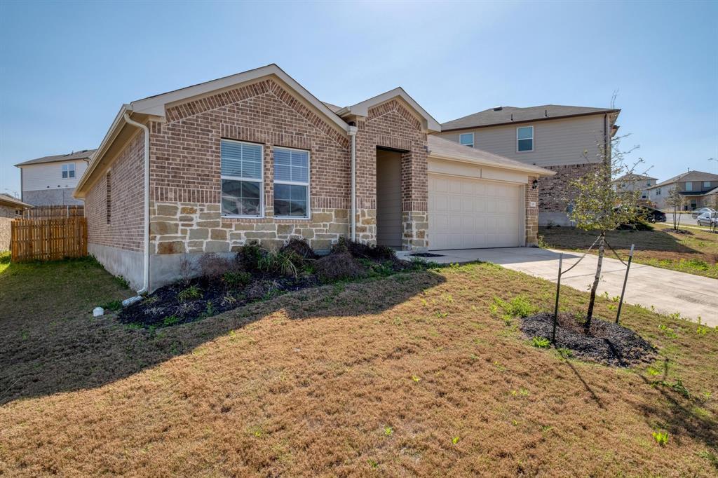 109 Bethpage Dr in San Marcos, TX - Building Photo