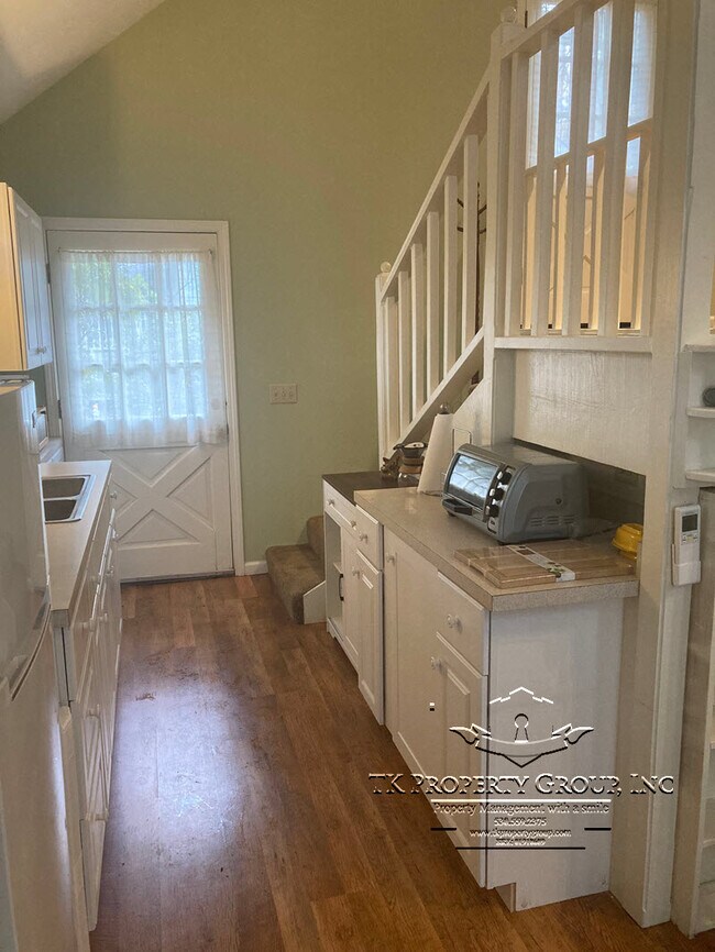 230 Race St in Grass Valley, CA - Building Photo - Building Photo