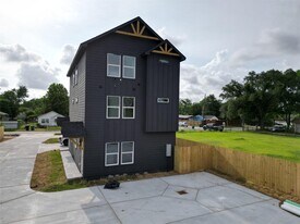 8605 Wileyvale Rd in Houston, TX - Building Photo
