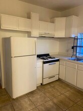 1492 W 27th St, Unit 1 in Los Angeles, CA - Foto de edificio - Building Photo